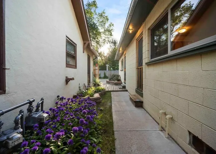 Stylish And Cozy Downtown 2 Bedroom Unit With Hot Tub Casa vacanze Flagstaff