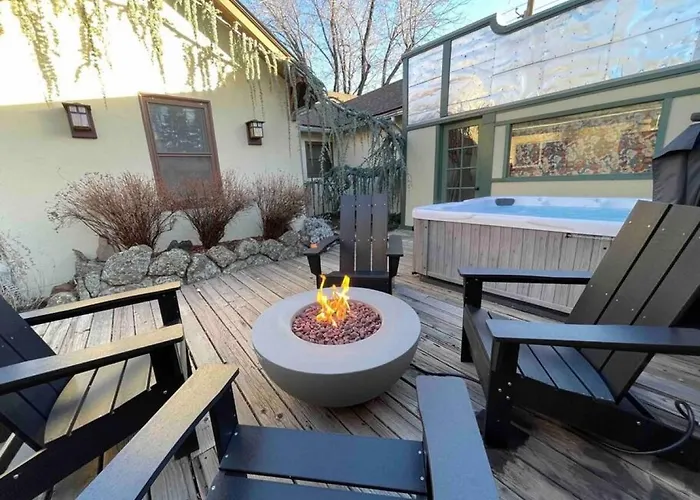 Stylish And Cozy Downtown 2 Bedroom Unit With Hot Tub Flagstaff