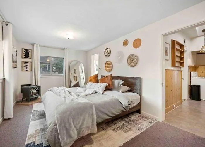 Stylish And Cozy Downtown 2 Bedroom Unit With Hot Tub Casa vacanze Flagstaff
