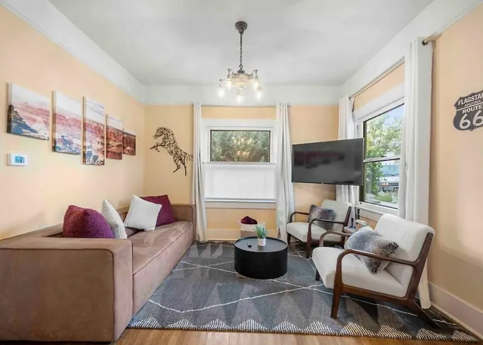 Casa vacanze Stylish And Cozy Downtown 2 Bedroom Unit With Hot Tub *